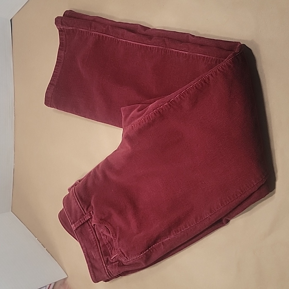 LOFT Wine Colored Corduroy Pants. Size 8/29. EUC